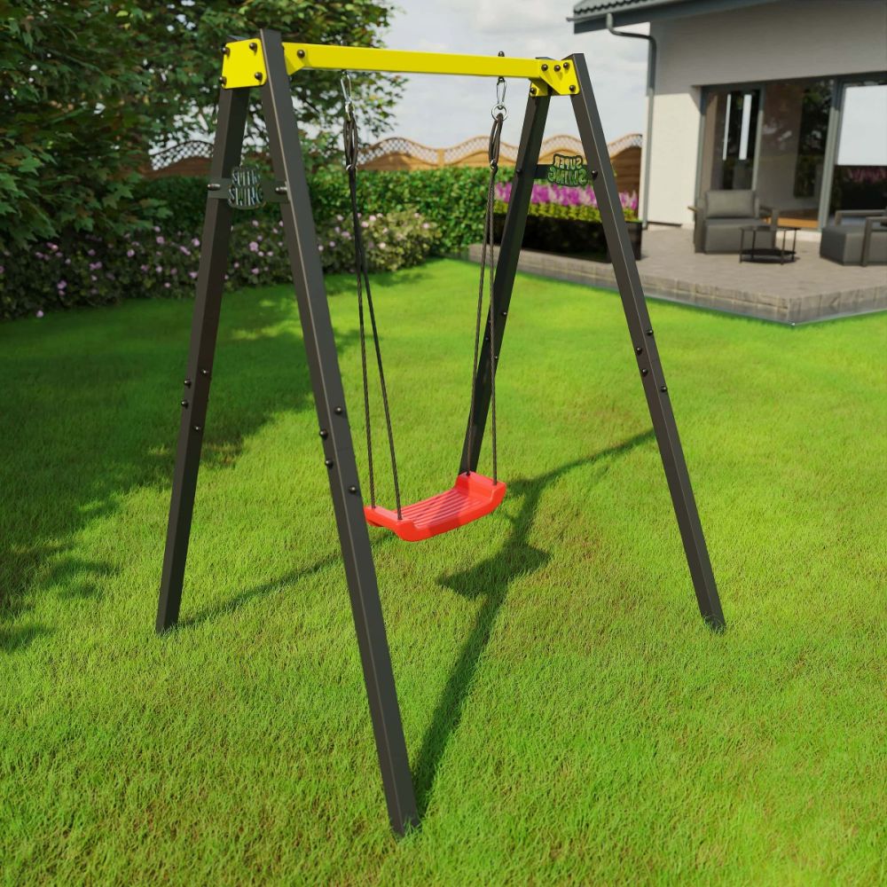 Columpio de jardín con columpio de tablas sobre césped